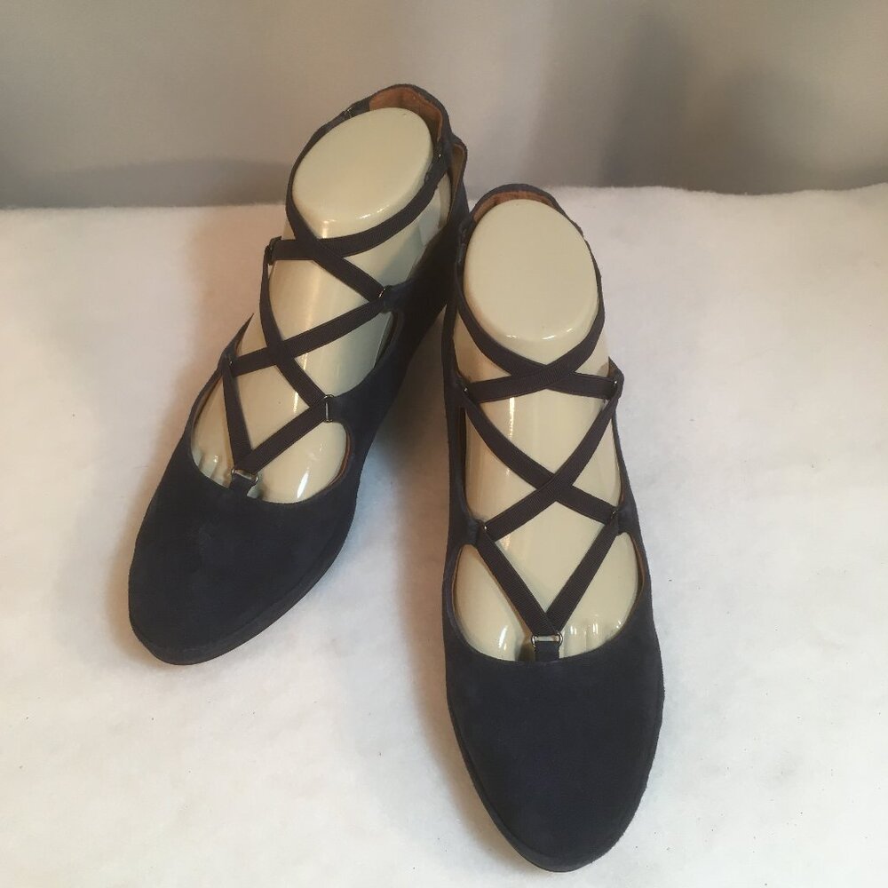 L'AMOUR DES PIEDS       SHOES                    DISCOUNTED SHIPPING